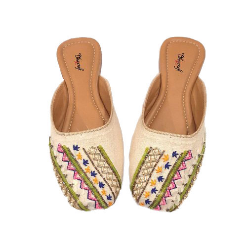 Ladies Embroidery Flat Jutti