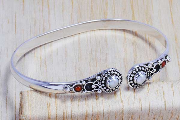 925 Silver Rainbow moonstone And Carnelian Silver Bangle