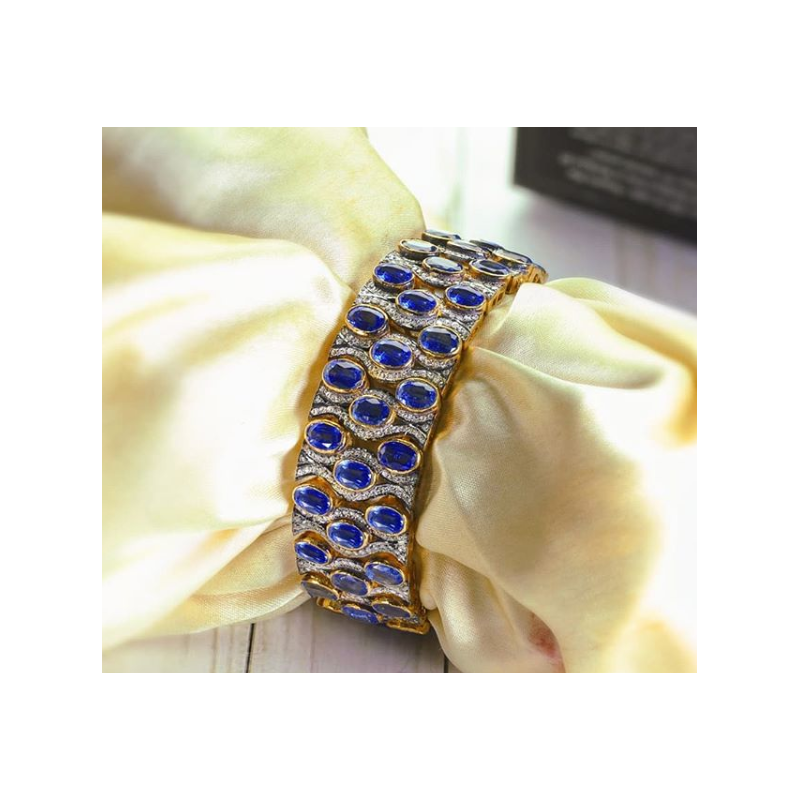 Bracelet With Oval Shaped Deep Blue Kyanite Stones Studded Along Shining Diamonds / Antiqa