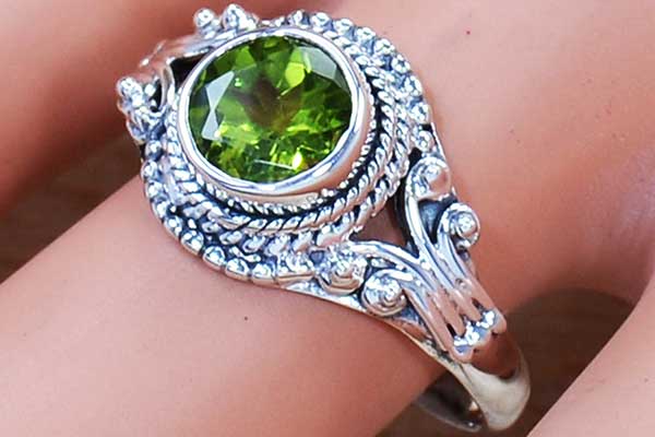 Wholesale Peridot Quartz Silver Bracelet