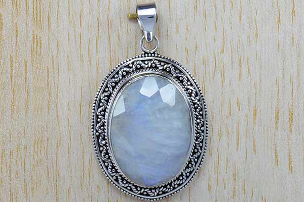 Rainbow moonstone Silver Necklace